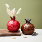 Yalda Vase aus roter Keramik mit Granatapfelmotiv